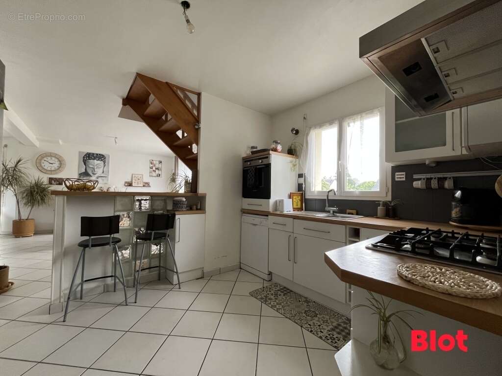 Maison 93 m² à Bain-De-Bretagne  - photo 6
