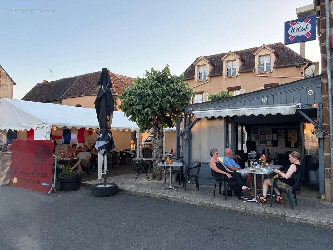 Commerce à CHAILLAC