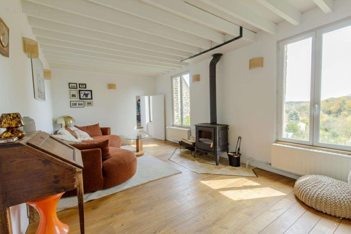 Maison à OINVILLE-SUR-MONTCIENT