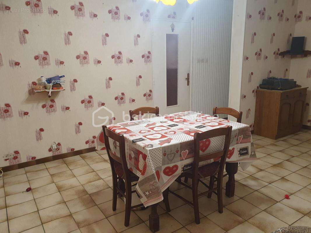 Maison à ORIGNY-SAINTE-BENOITE