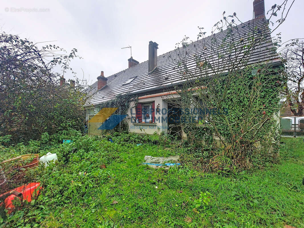 Maison à VILLEMURLIN