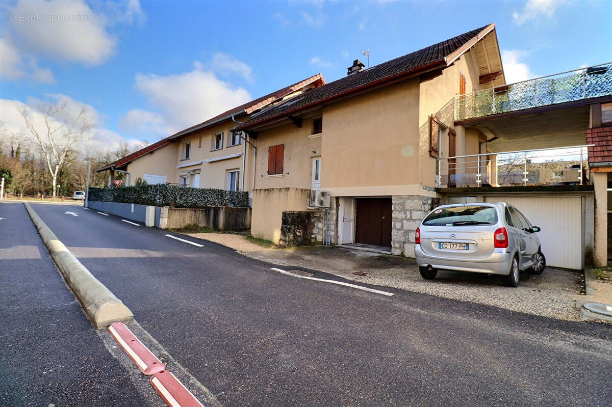 Appartement à BARBERAZ