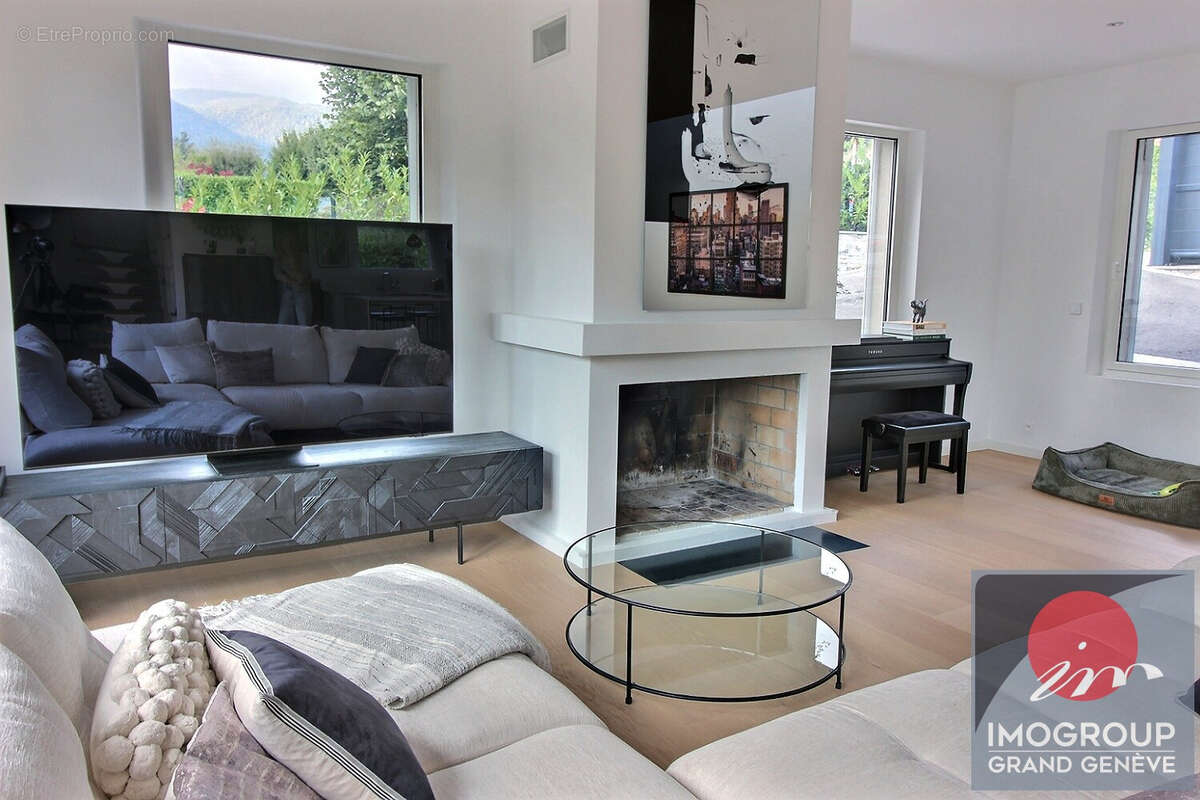 Maison à DIVONNE-LES-BAINS