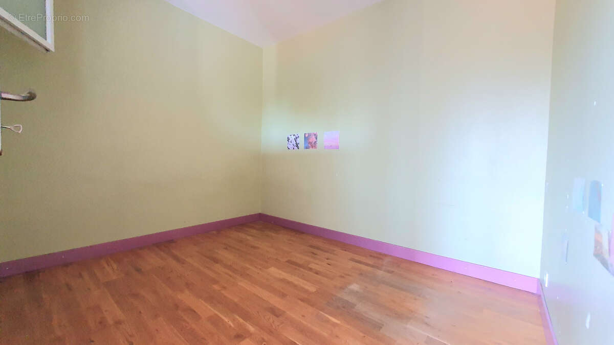 Appartement à YZEURE