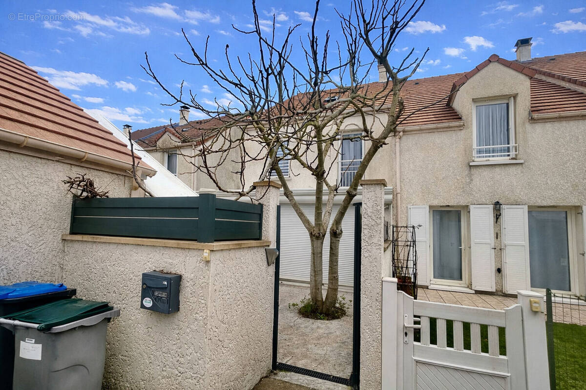 Appartement à SERRIS