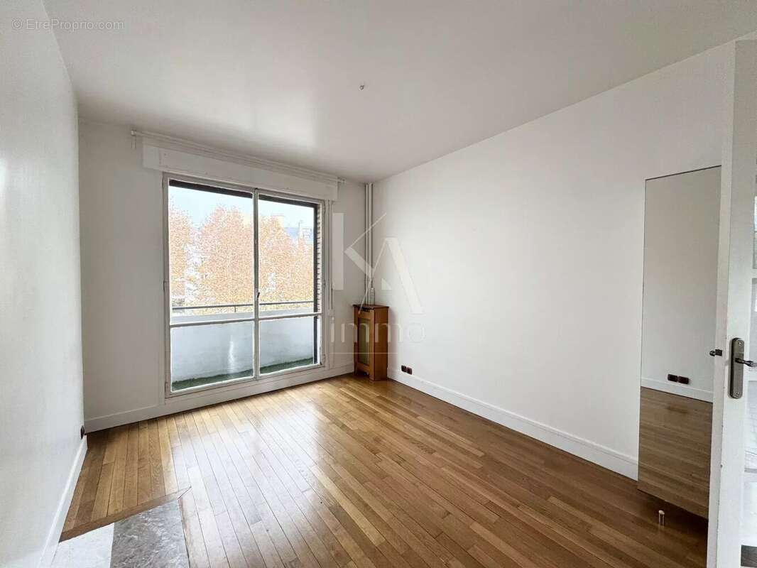 Appartement à NEUILLY-SUR-SEINE