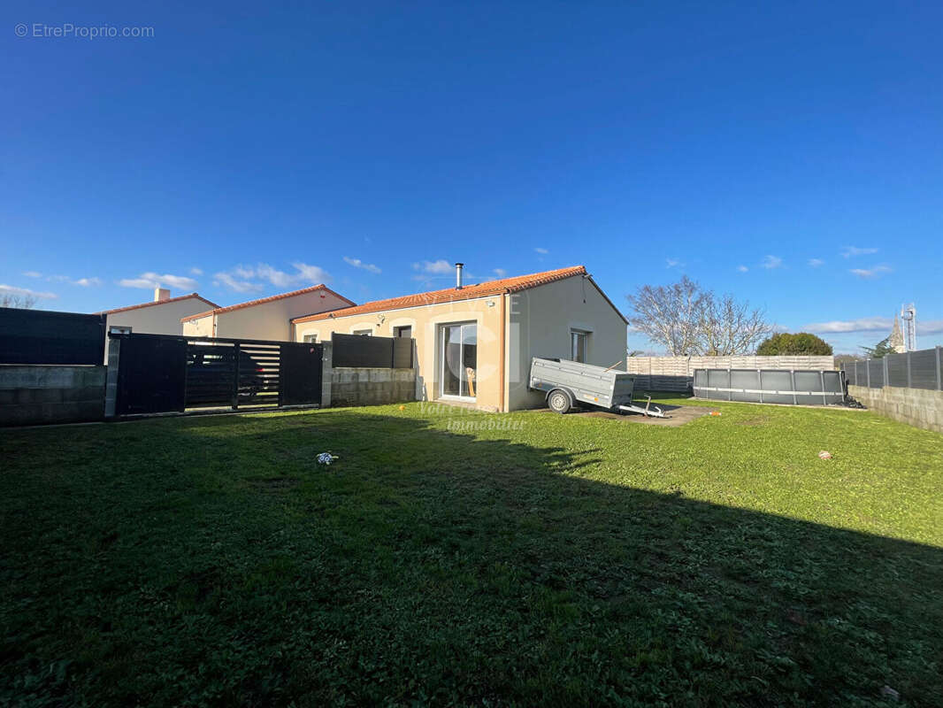 Maison à SAINT-PHILBERT-DE-BOUAINE