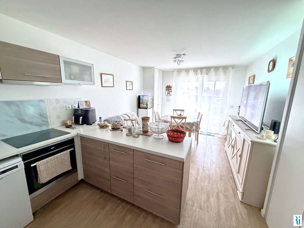 Appartement à LE MESNIL-ESNARD