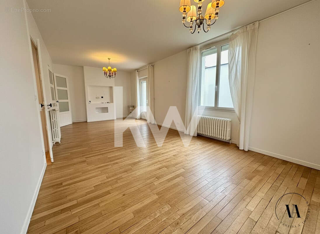 Appartement 85 m² à Orleans  - photo 4