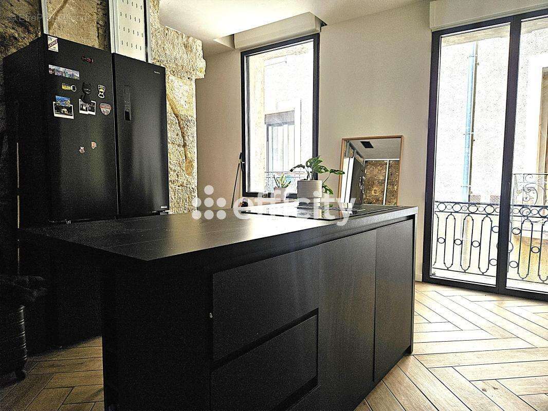 Maison à MONTBAZIN