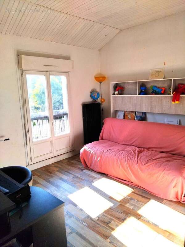 Pavillon 3 chambres, bureau, garage, jardin - photo 8