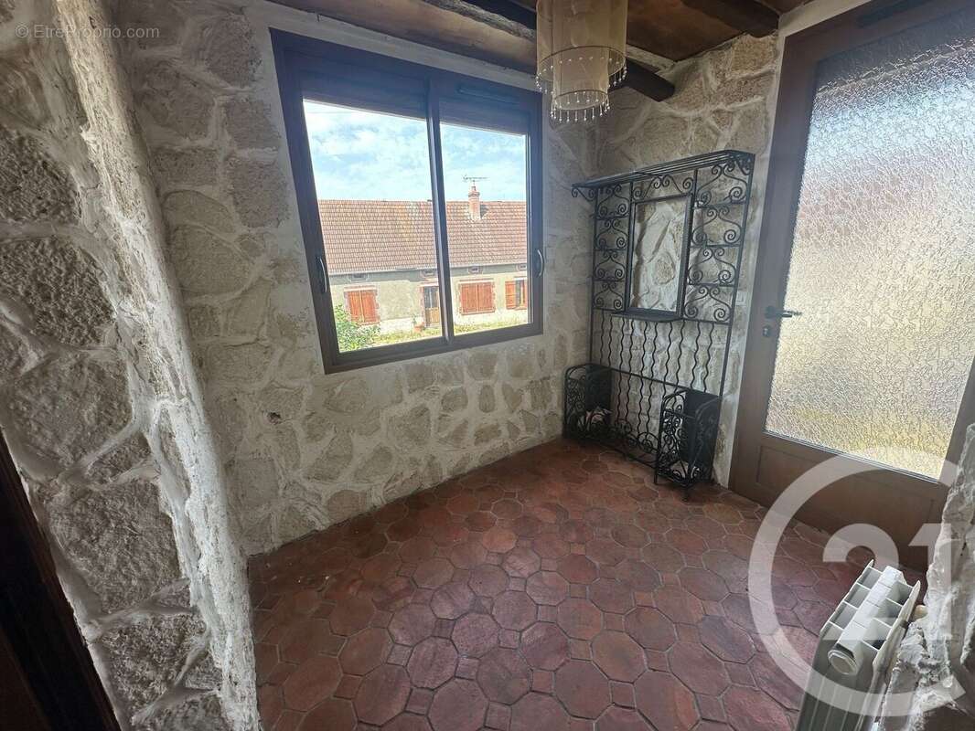Maison 125 m² à Cervon  - photo 3