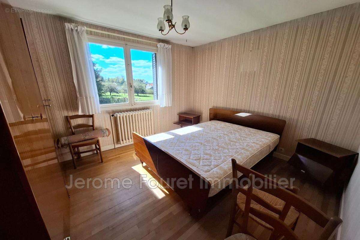 Maison à MARGERIDES