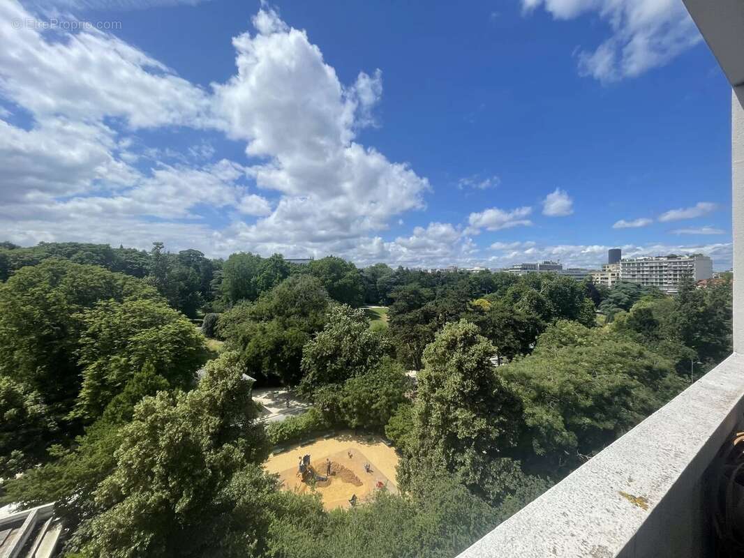 Appartement à PARIS-14E