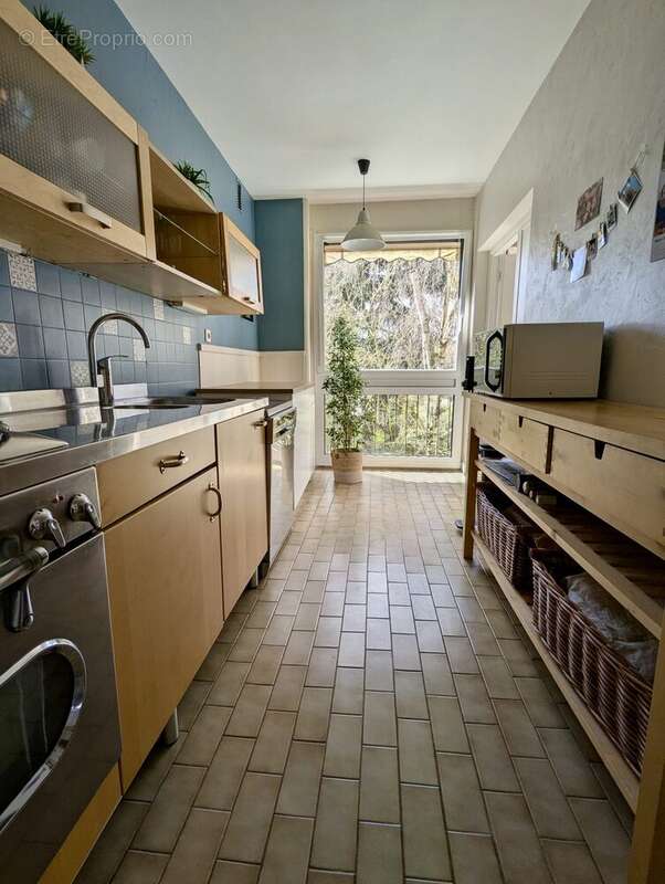Appartement à FONTENAY-LE-FLEURY