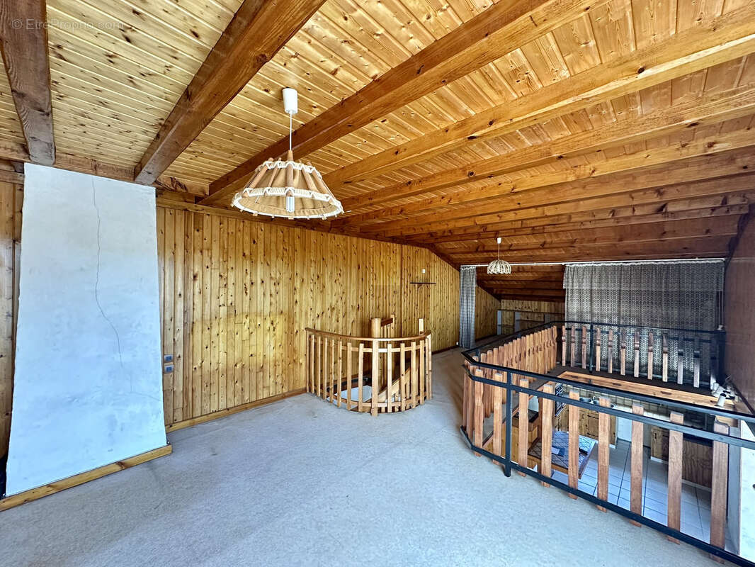 Maison à COMMEQUIERS