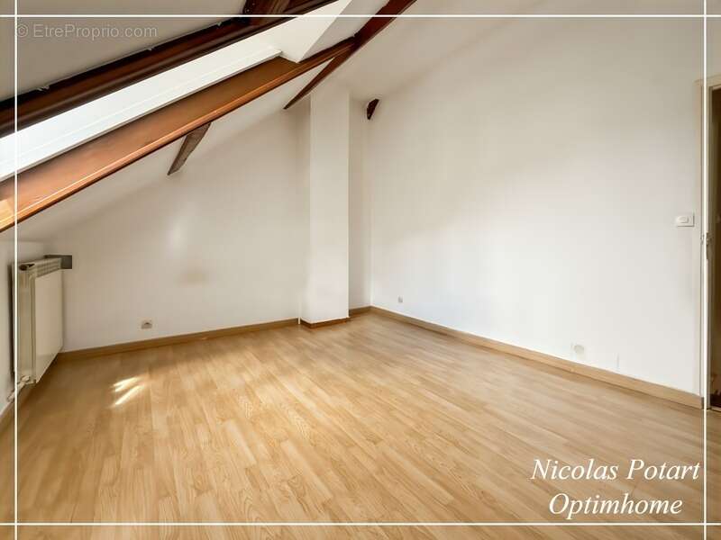 Maison 4 pièces avec cour, préau et bureau – Centre de Lacroix-Saint-Ouen - photo 10