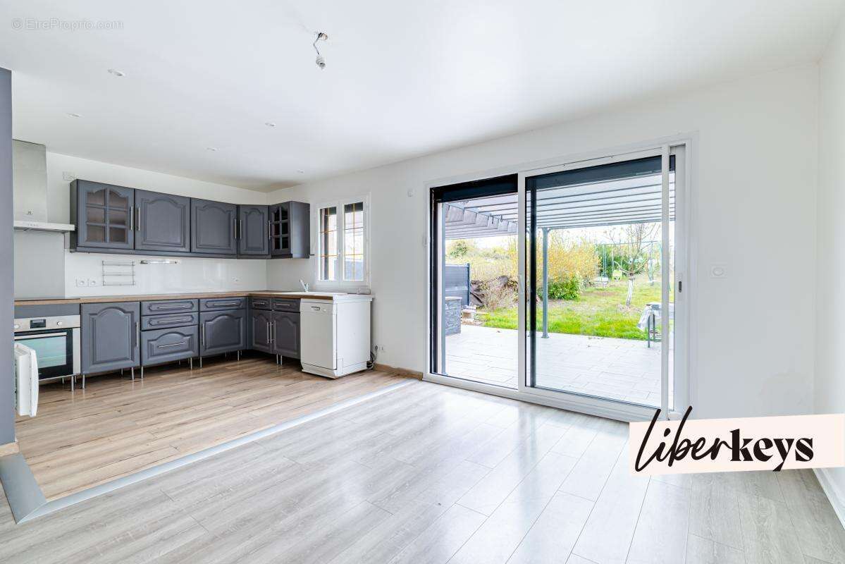 Maison à BALLAINVILLIERS