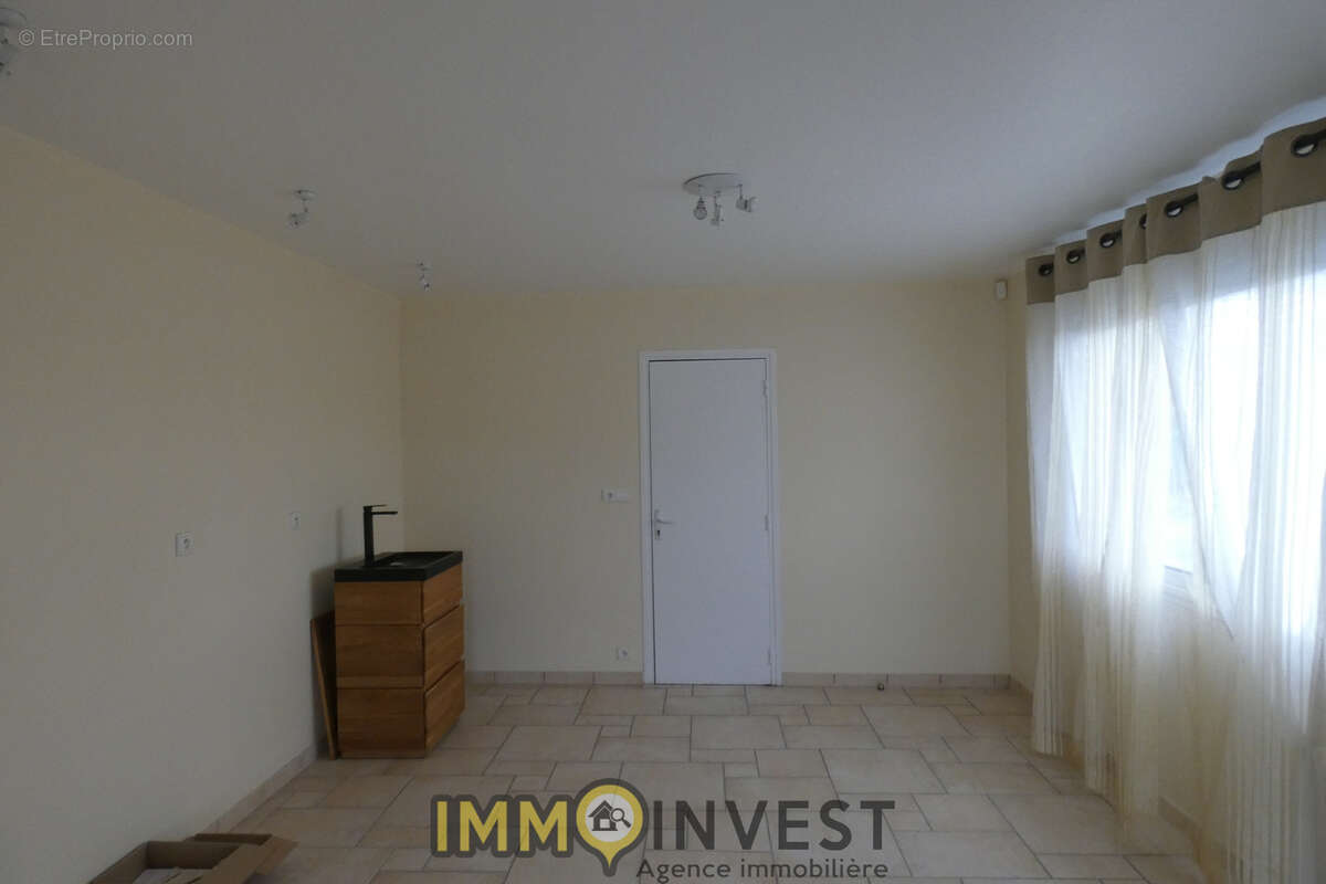 Autre à VERNEUIL-SUR-VIENNE