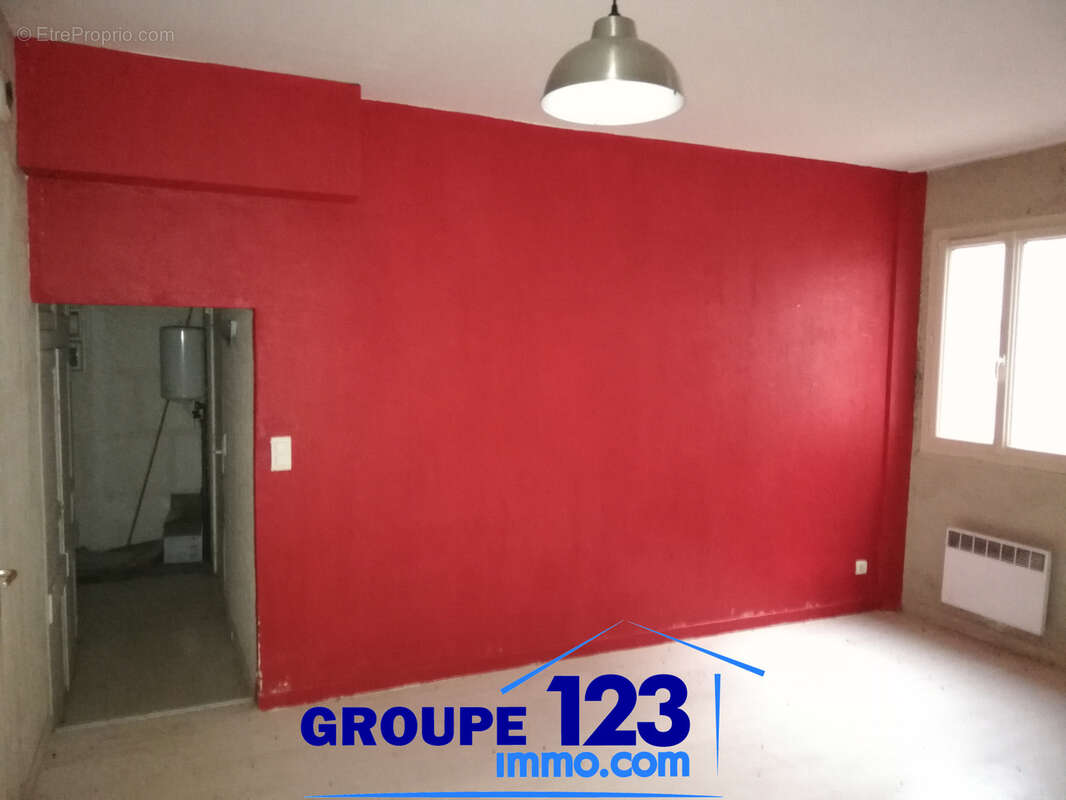 Maison à AILLANT-SUR-THOLON