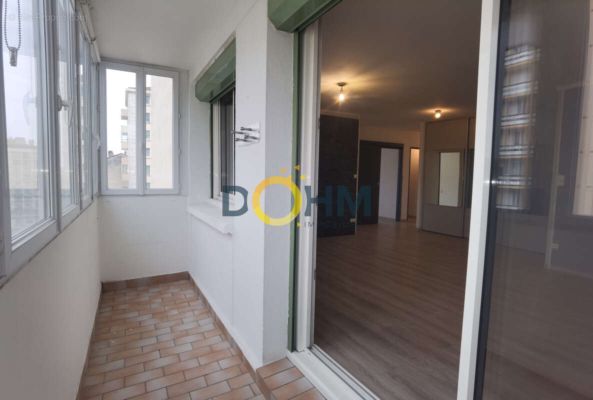 Appartement 5eme étage 77m2 centre Alés - photo 9