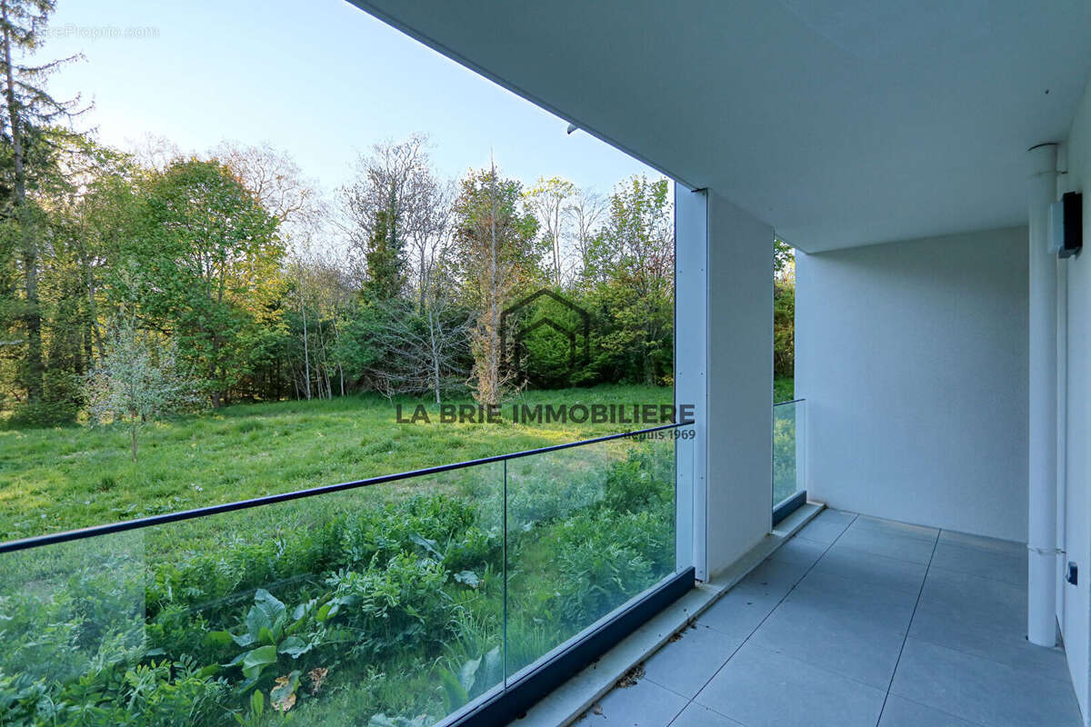 Appartement à RUBELLES