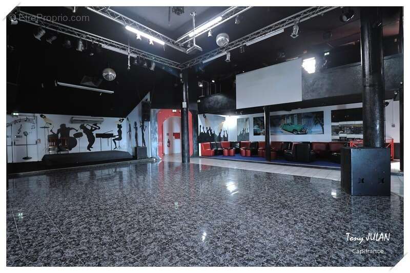 Commerce à GOURBEYRE