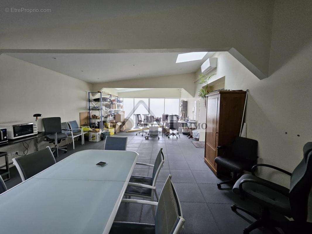 Commerce à CLAYE-SOUILLY