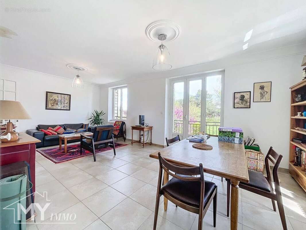 Maison à SARLAT-LA-CANEDA