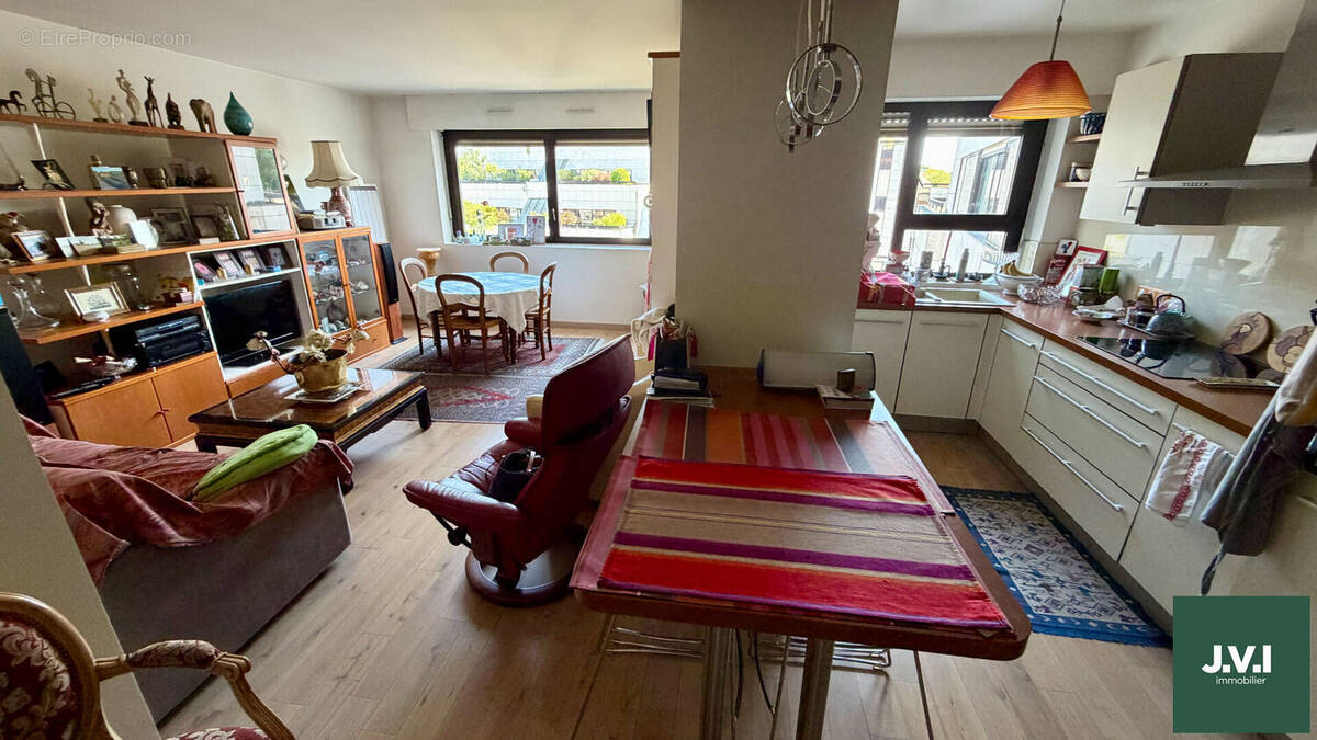Appartement à ENGHIEN-LES-BAINS