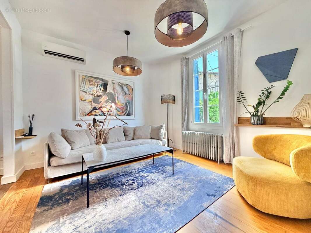 Élégante maison de ville avec piscine et jardin à deux pas de la cité de Carcassonne. - photo 3