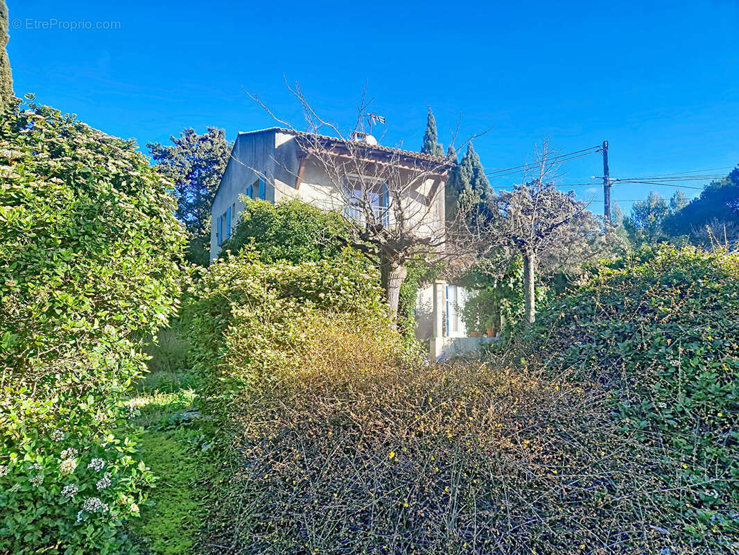 Maison à VILLENEUVE-LES-AVIGNON