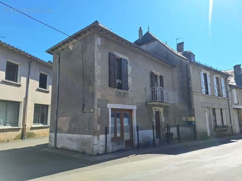 Maison à PLEAUX