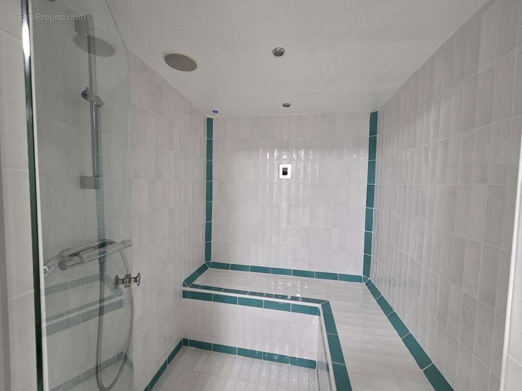 Maison 280 m² à Campugnan  - photo 9