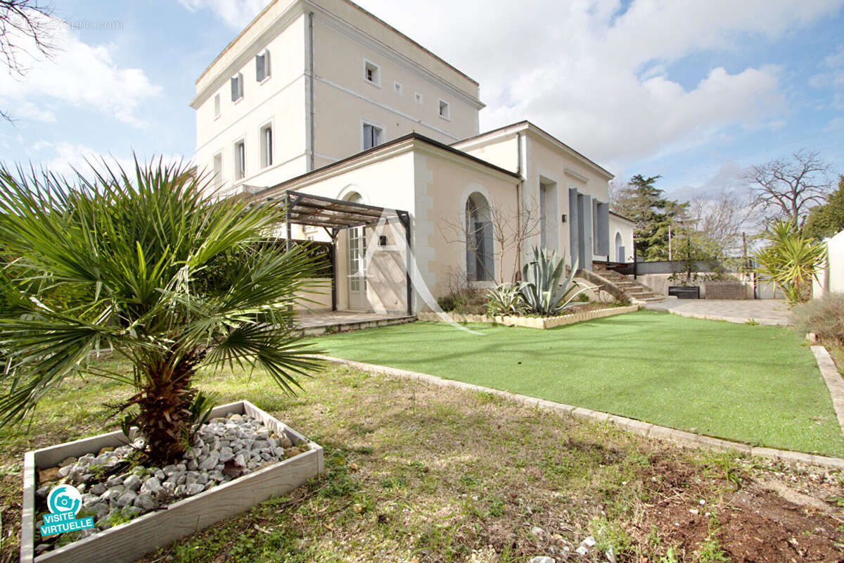 Appartement à LATTES