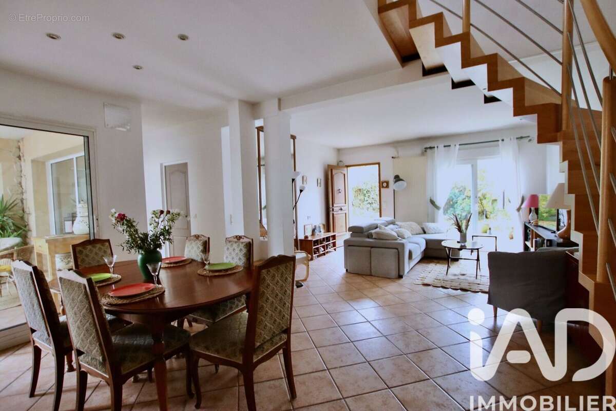 Photo 2 - Maison à CHAVILLE