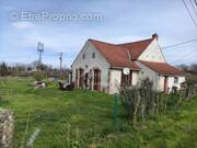 Maison à LOUROUX-DE-BEAUNE