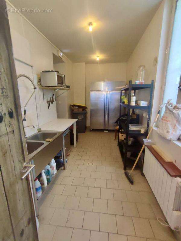 Commerce à PARIS-10E