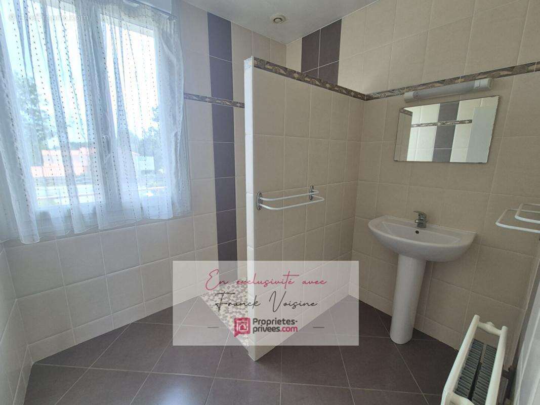 A VENDRE en Exclusivité à Saint Prouant, maison de 93 m2 avec 3 chambres sur une parcelle de 1090 m2 - photo 5