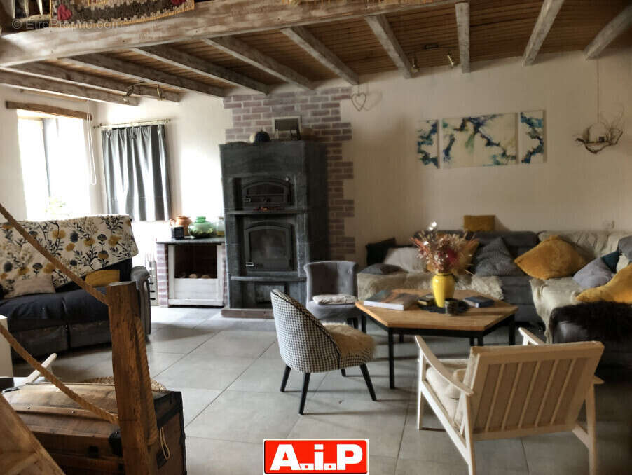 Maison à POUZAUGES