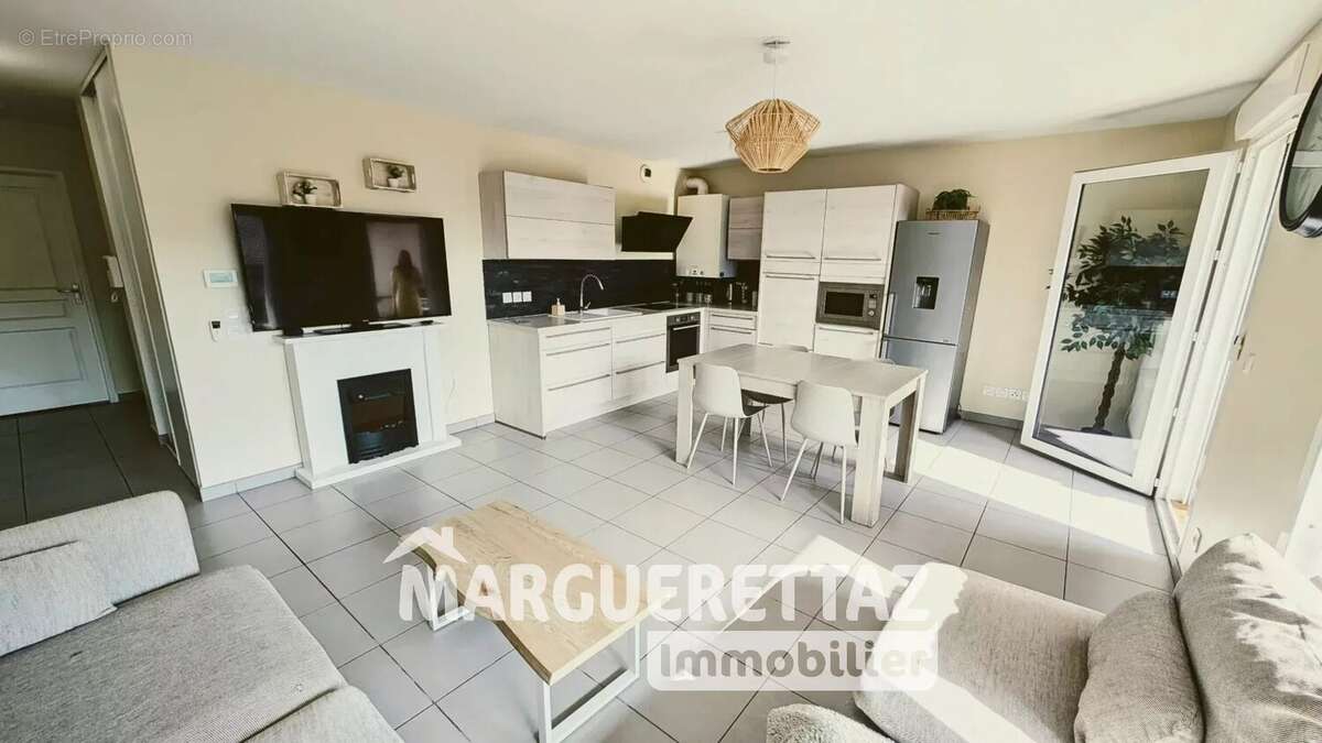 Appartement à CONTAMINE-SUR-ARVE