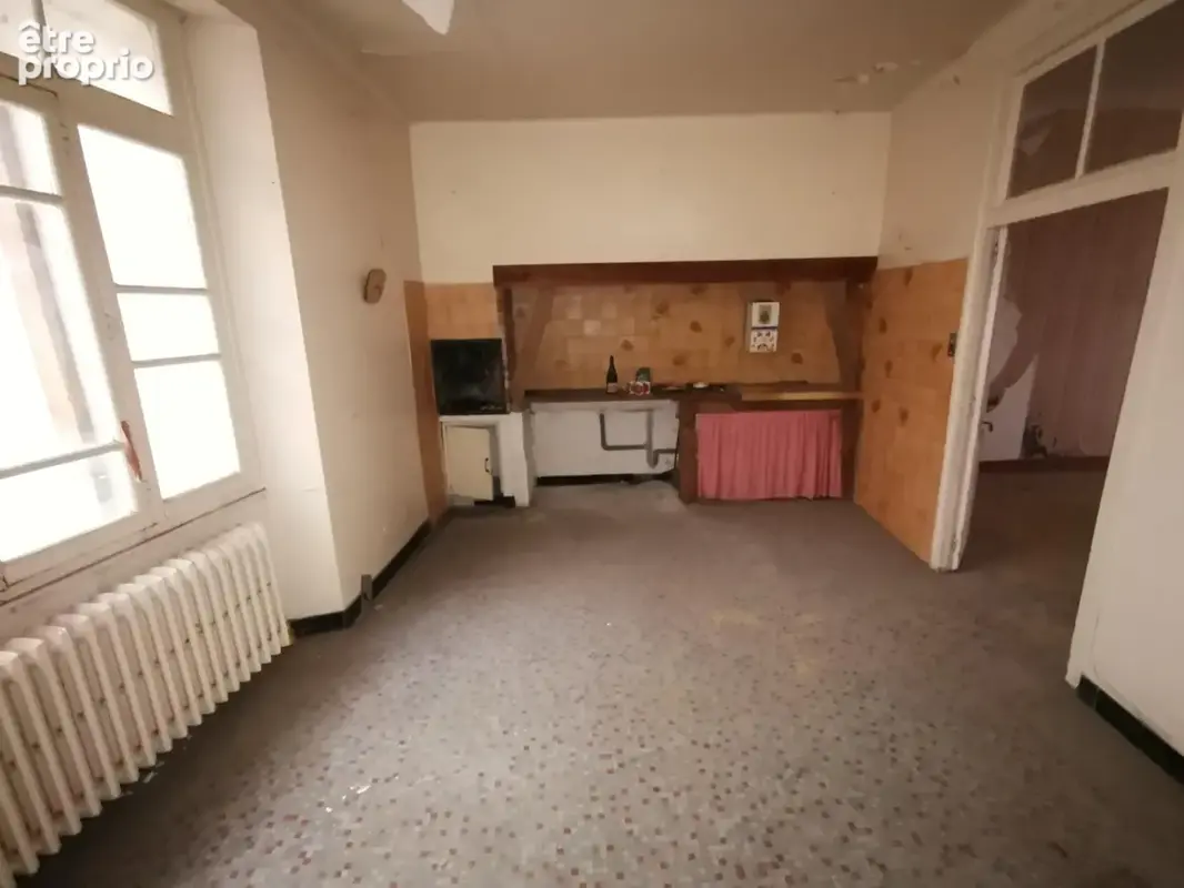 Maison de 251 m2 à rénover avec local commercial - photo 9