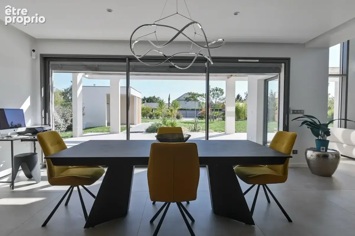 Villa de 215m2 sur terrain clos de 1500m2 4 chambres. - photo 4