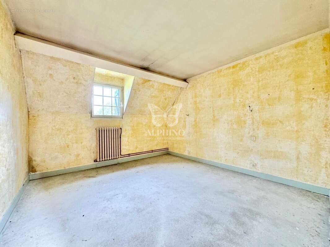 Maison à CONDAT-SUR-VIENNE