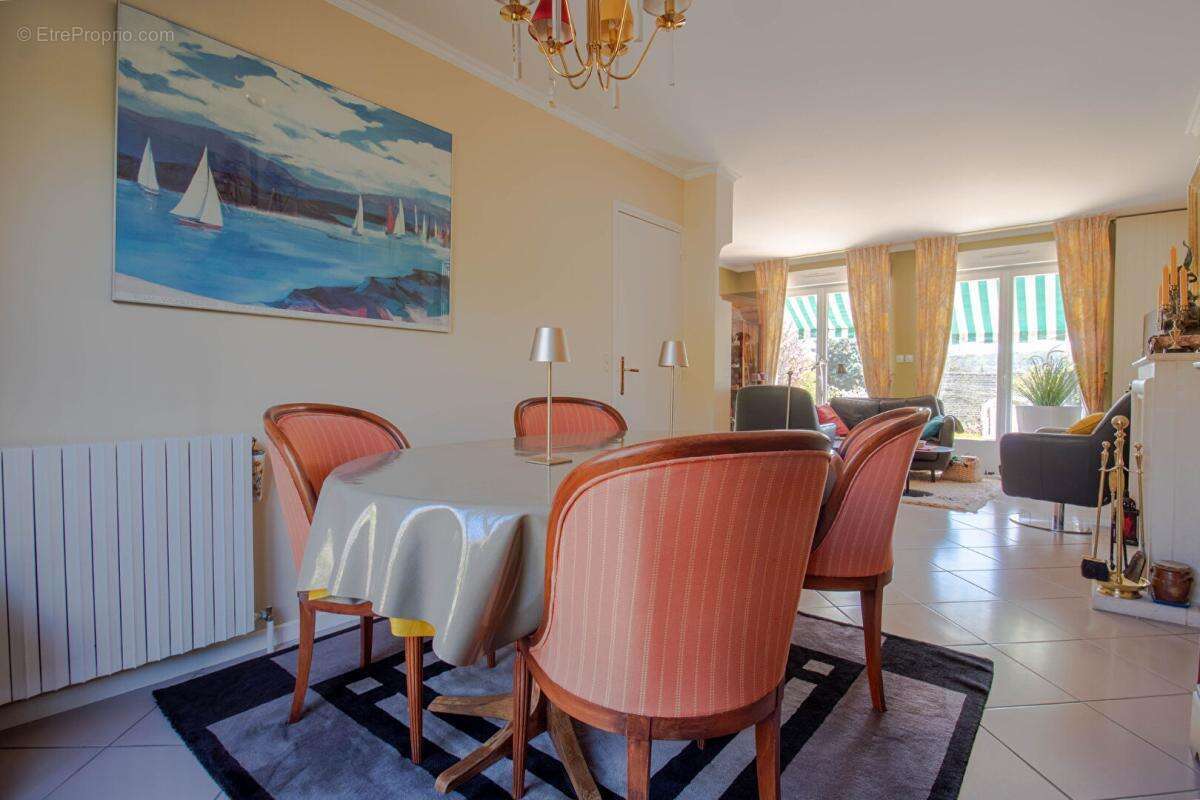 Maison à THORIGNY-SUR-MARNE