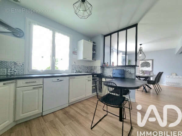 Photo 9 - Maison à LAMORLAYE