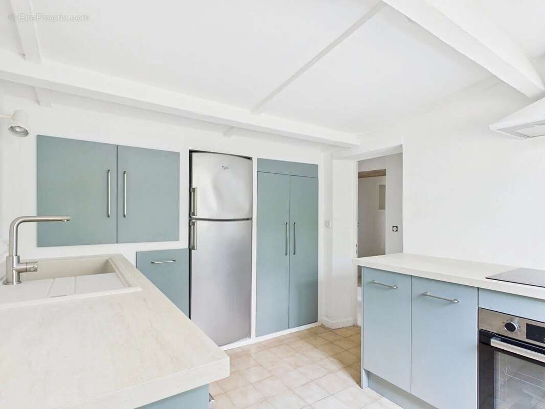 Maison à FONTVIEILLE