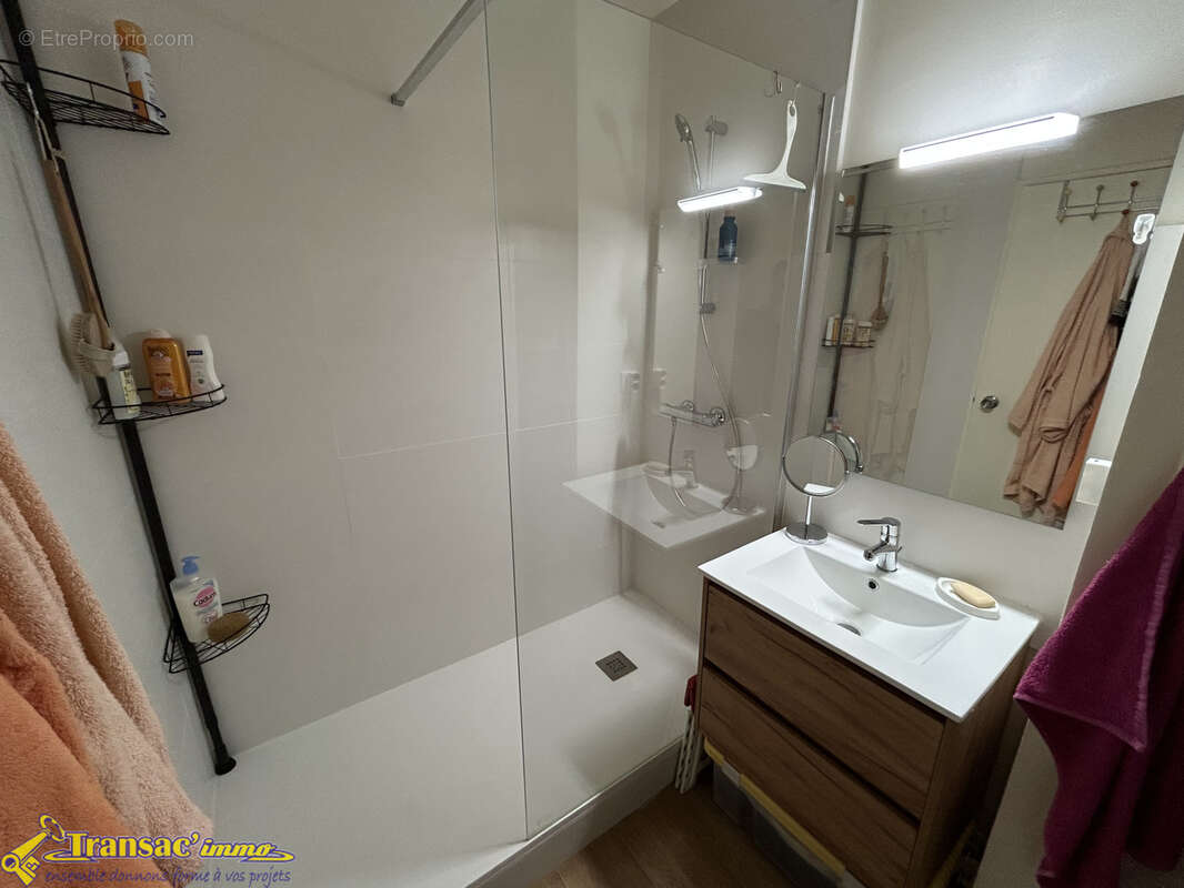 Appartement à PUY-GUILLAUME