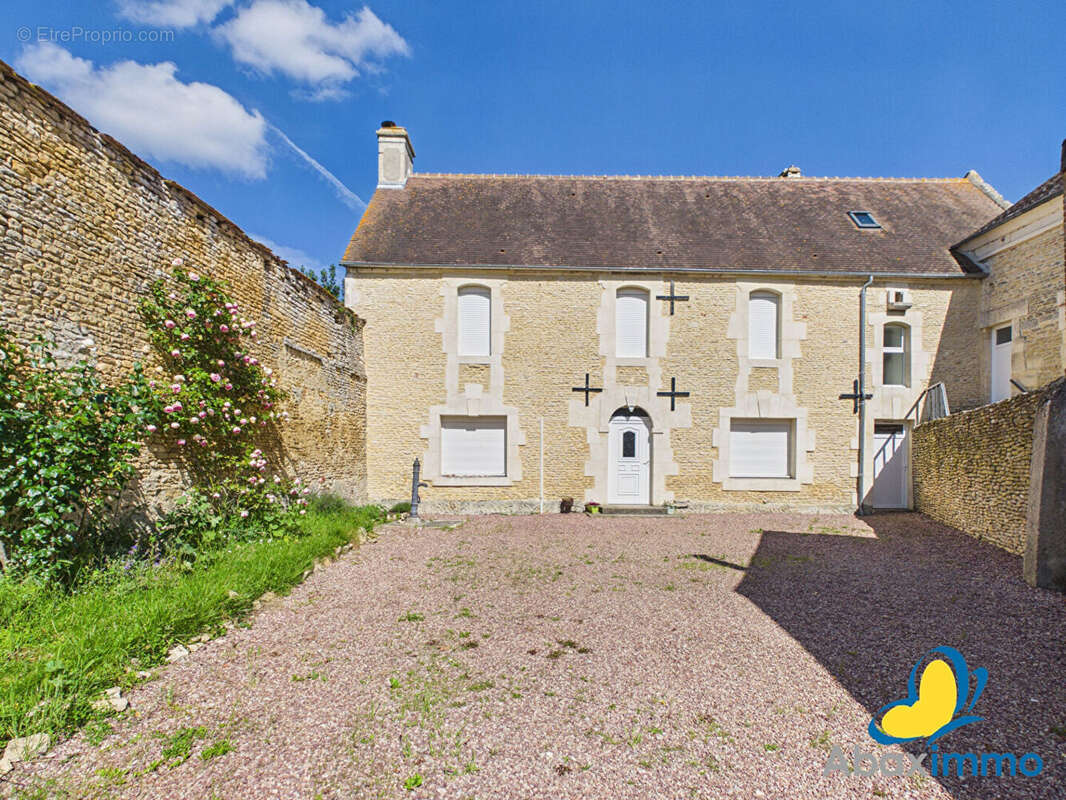 Maison à JORT