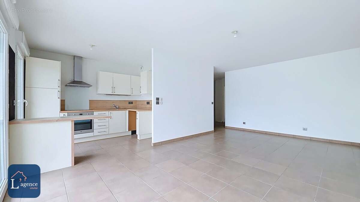 Appartement à SAINT-GENIS-POUILLY